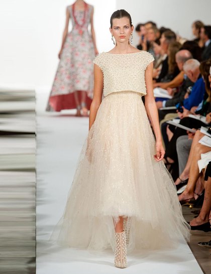 oscar-de-la-renta-full-skirt-dress-wedding-blog-imaxtree_GA