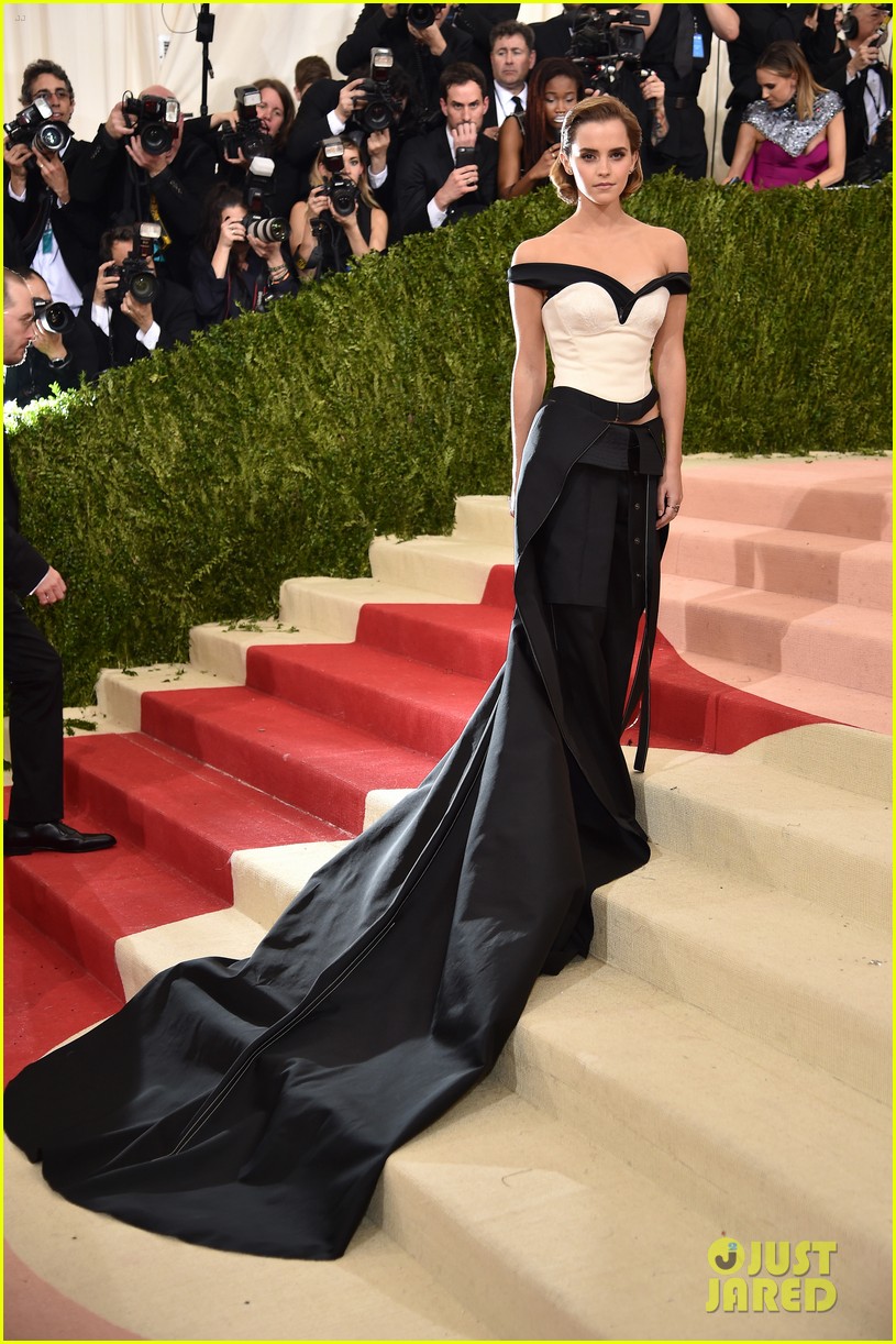 "Manus x Machina: Fashion In An Age Of Technology" Costume Institute Gala - Arrivals