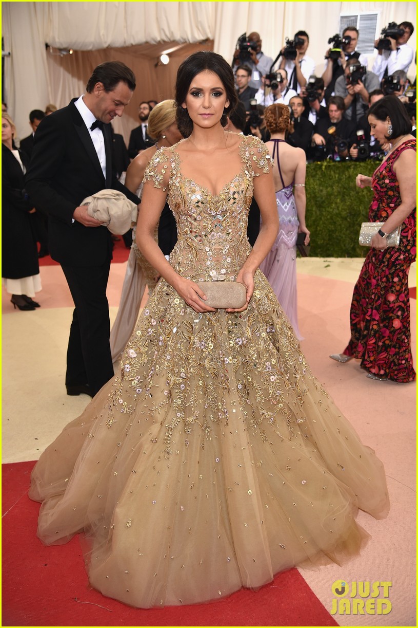 nina-dobrev-arrives-met-gala-05