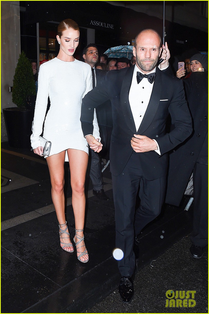 rosie-huntington-whiteley-jason-statham-met-gala-2016-after-party-05